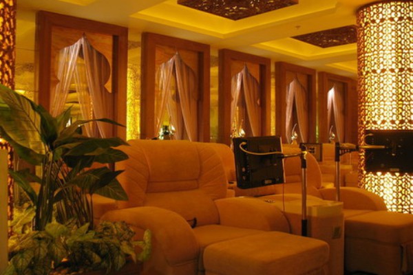 广州95岁老人跳舞视频走红